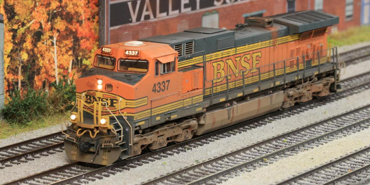 Todd Arnett's Weathered BNSF DASH-9