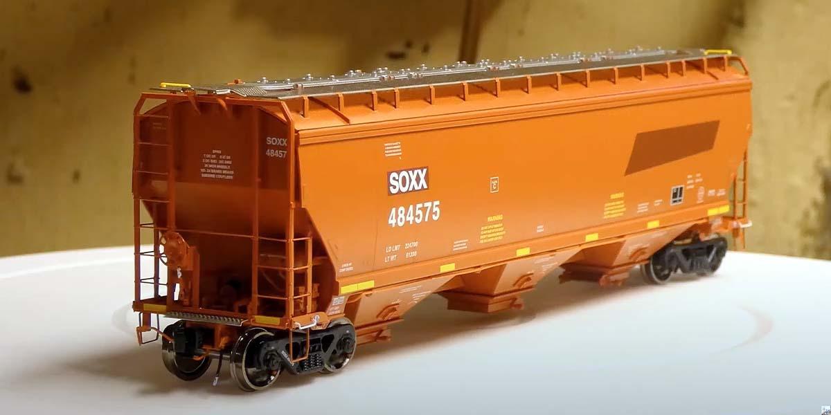 Video: Gunderson 5188 Covered Hopper Car Review