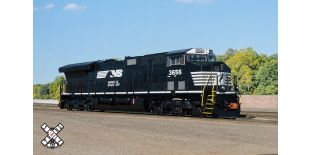 Operator HO Scale GE ET44AC Tier 4 GEVo, Norfolk Southern/Horsehead