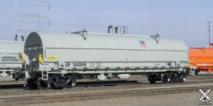 Rivet Counter HO Scale Thrall-Trinity 42’ Coil Steel Car, Union Pacific by ScaleTrains.com